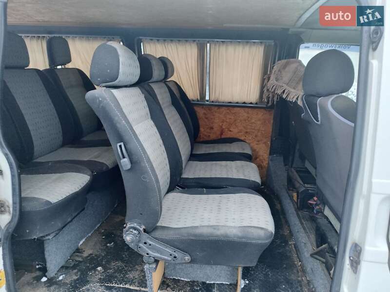 Мінівен Volkswagen Transporter 2003 в Долині
