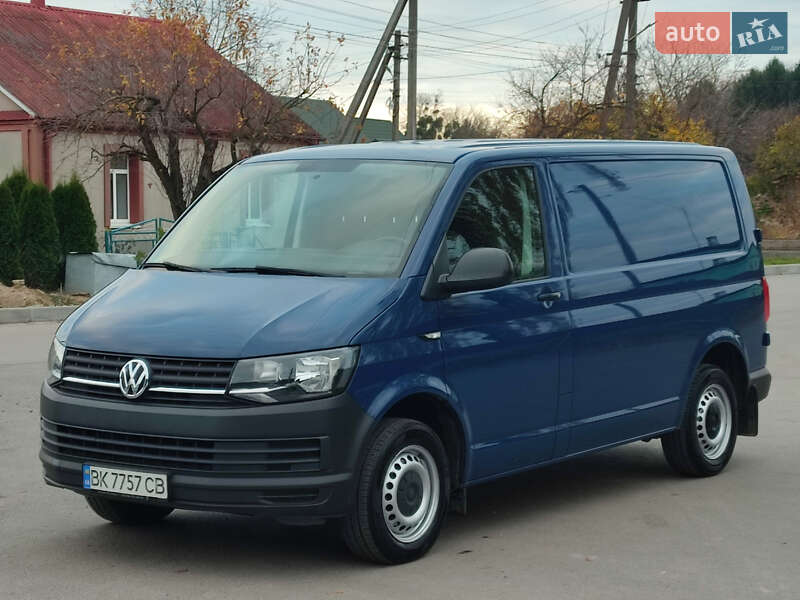 Вантажний фургон Volkswagen Transporter 2018 в Луцьку