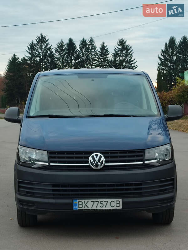Вантажний фургон Volkswagen Transporter 2018 в Луцьку