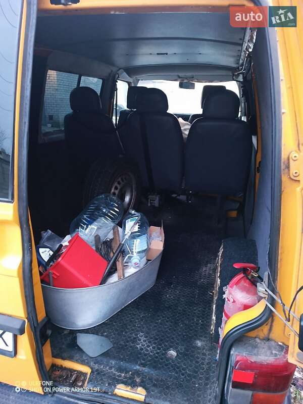 Мінівен Volkswagen Transporter 2002 в Києві