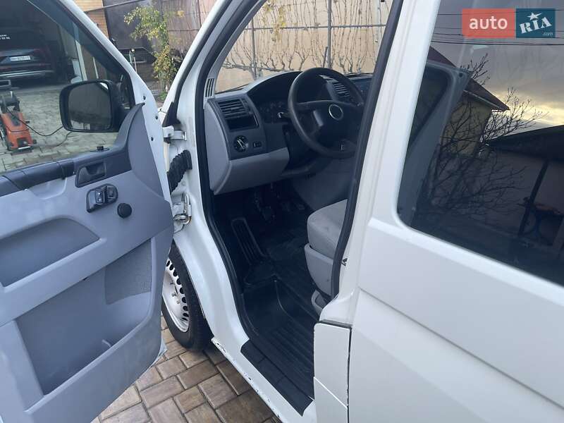 Минивэн Volkswagen Transporter 2003 в Измаиле фото 15 Минивэн Volkswagen Transporter 2003 в Измаиле