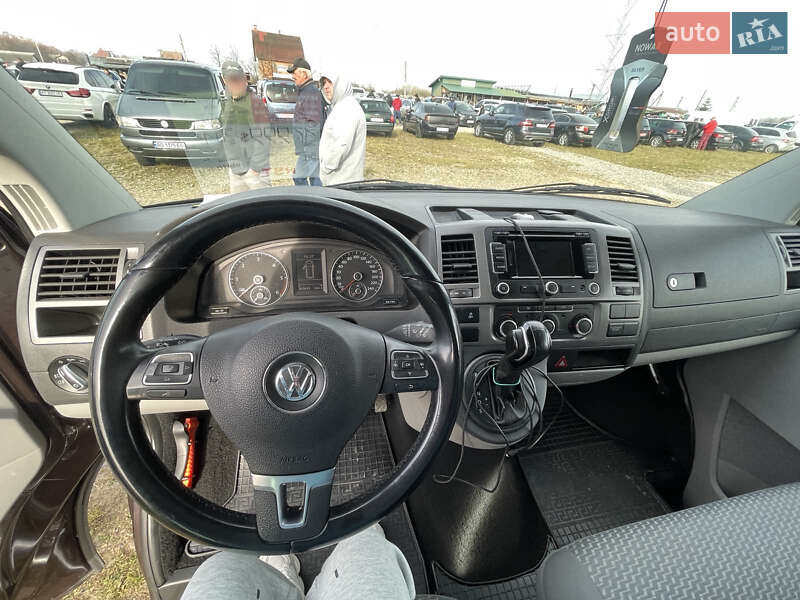 Мінівен Volkswagen Transporter 2013 в Надвірній