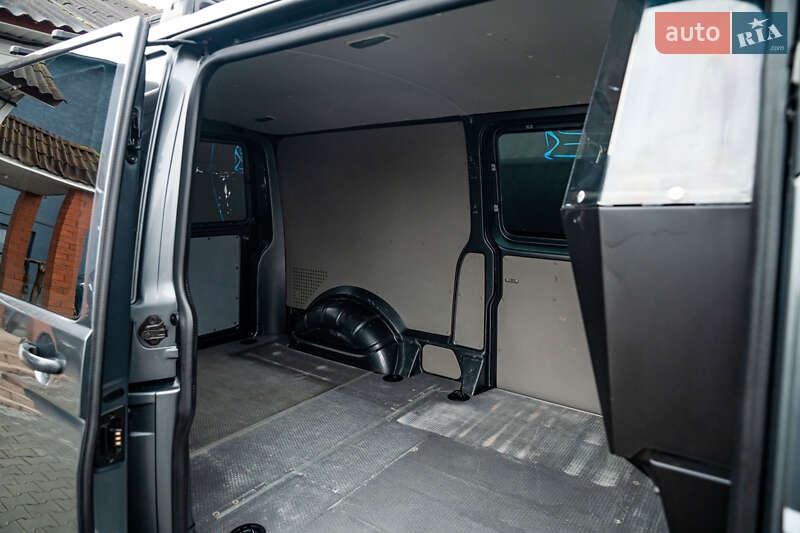Вантажний фургон Volkswagen Transporter 2018 в Луцьку