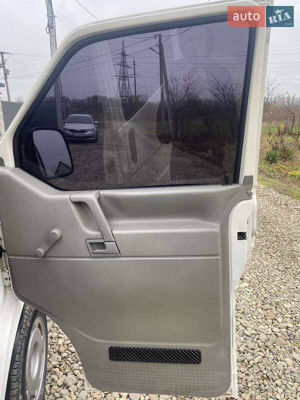 Мінівен Volkswagen Transporter 1998 в Чернівцях
