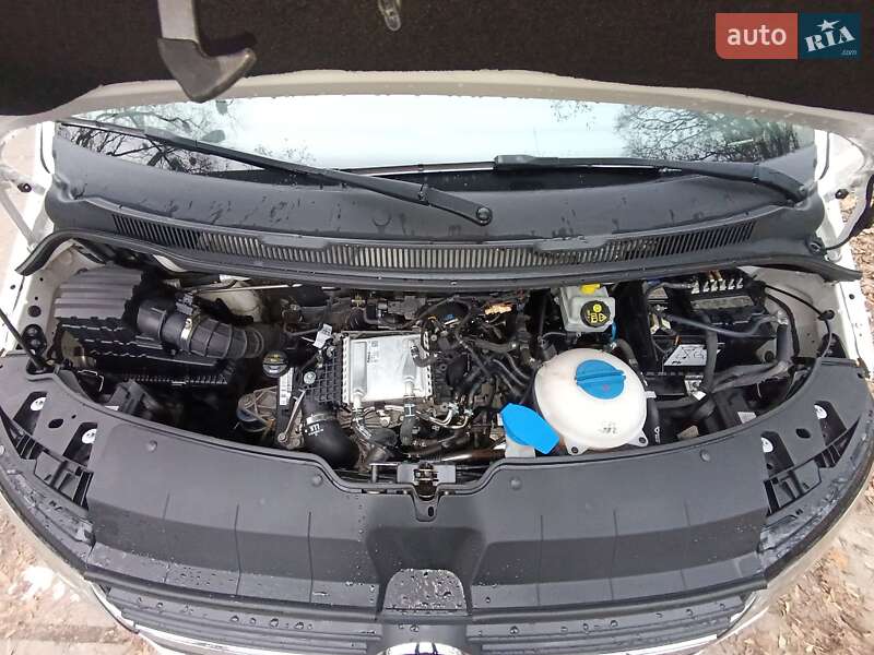 Мінівен Volkswagen Transporter 2020 в Києві