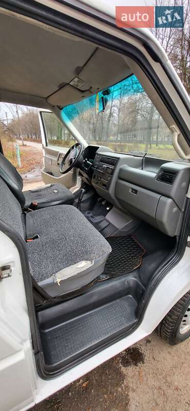 Мінівен Volkswagen Transporter 1996 в Мукачевому