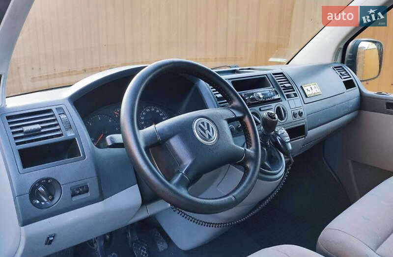 Автомобіль швидкої допомоги Volkswagen Transporter 2006 в Києві фото 6 Автомобіль швидкої допомоги Volkswagen Transporter 2006 в Києві