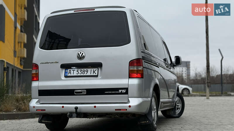 Мінівен Volkswagen Transporter 2005 в Івано-Франківську