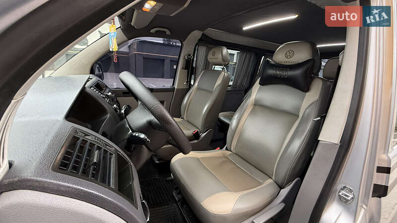 Мінівен Volkswagen Transporter 2005 в Івано-Франківську