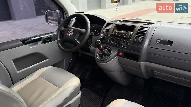 Мінівен Volkswagen Transporter 2005 в Івано-Франківську