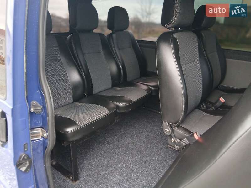 Мінівен Volkswagen Transporter 2003 в Рівному