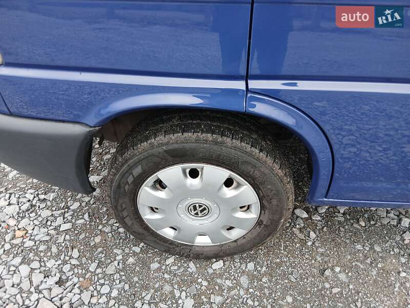 Мінівен Volkswagen Transporter 2003 в Рівному