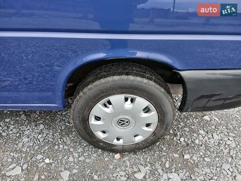 Мінівен Volkswagen Transporter 2003 в Рівному