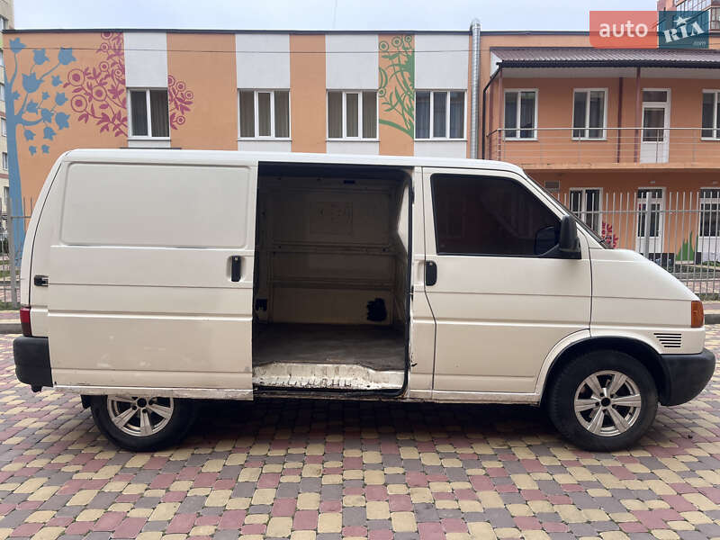Грузовой фургон Volkswagen Transporter 1997 в Виннице