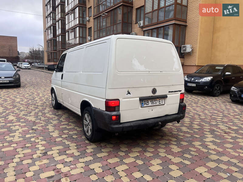Грузовой фургон Volkswagen Transporter 1997 в Виннице