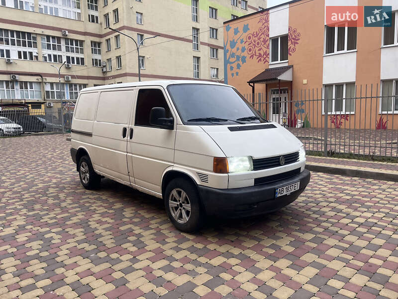 Грузовой фургон Volkswagen Transporter 1997 в Виннице