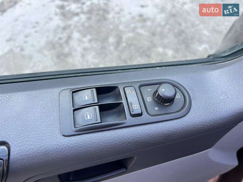 Минивэн Volkswagen Transporter 2014 в Львове