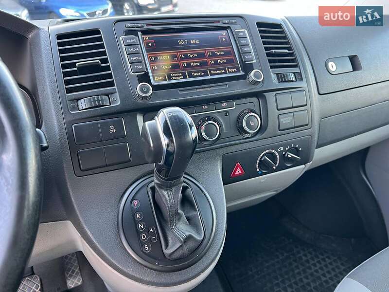Минивэн Volkswagen Transporter 2014 в Львове