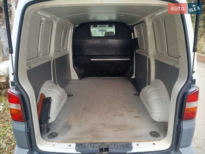 Вантажний фургон Volkswagen Transporter 2009 в Києві фото 10 Вантажний фургон Volkswagen Transporter 2009 в Києві