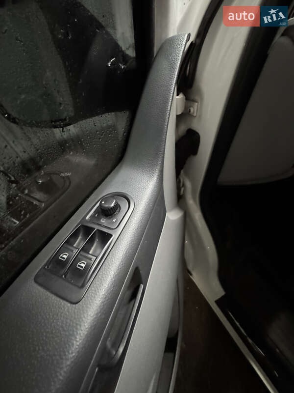 Мінівен Volkswagen Transporter 2014 в Києві фото 7 Мінівен Volkswagen Transporter 2014 в Києві