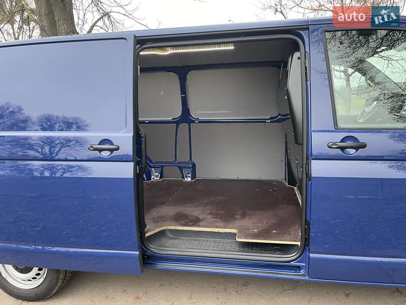 Грузовой фургон Volkswagen Transporter 2021 в Дубно