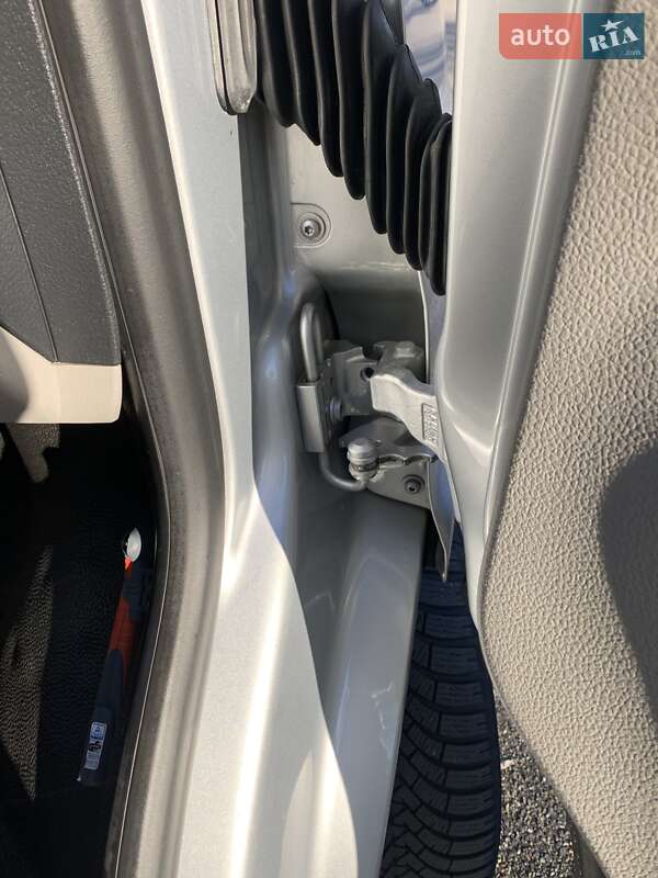 Вантажний фургон Volkswagen Transporter 2019 в Києві фото 27 Вантажний фургон Volkswagen Transporter 2019 в Києві