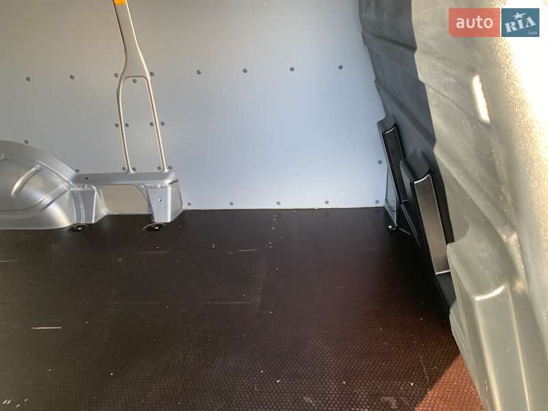 Вантажний фургон Volkswagen Transporter 2019 в Києві фото 30 Вантажний фургон Volkswagen Transporter 2019 в Києві