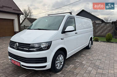 Вантажний фургон Volkswagen Transporter 2016 в Кореці
