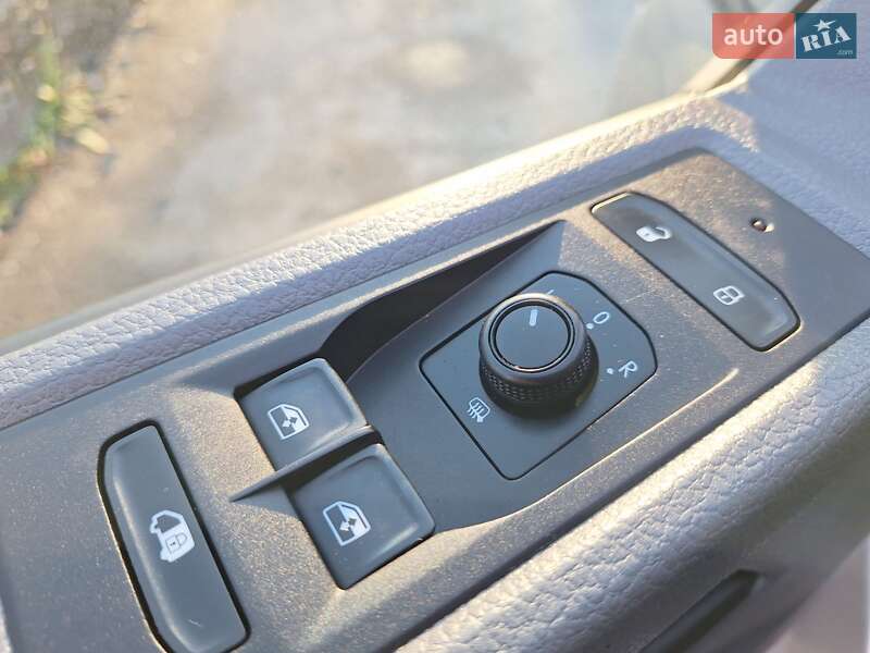 Грузовой фургон Volkswagen Transporter 2021 в Бердичеве фото 13 Грузовой фургон Volkswagen Transporter 2021 в Бердичеве