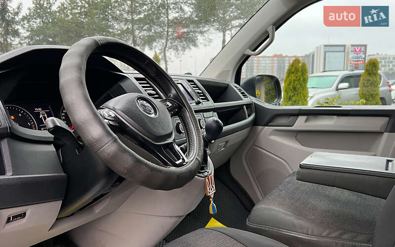 Грузопассажирский фургон Volkswagen Transporter 2017 в Львове