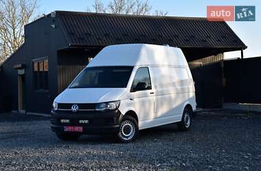 Грузовой фургон Volkswagen Transporter 2017 в Дрогобыче