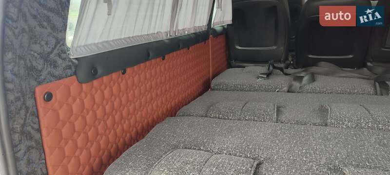 Минивэн Volkswagen Transporter 2000 в Косове