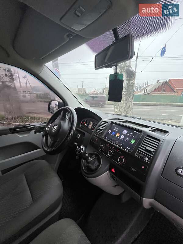 Вантажний фургон Volkswagen Transporter 2013 в Запоріжжі