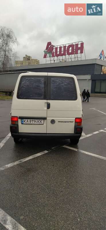 Минивэн Volkswagen Transporter 2000 в Киеве