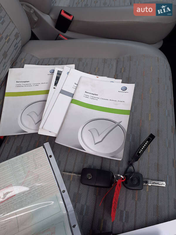 Минивэн Volkswagen Transporter 2010 в Звягеле