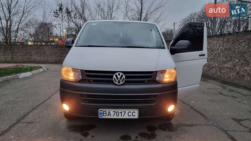 Грузовой фургон Volkswagen Transporter 2014 в Кропивницком