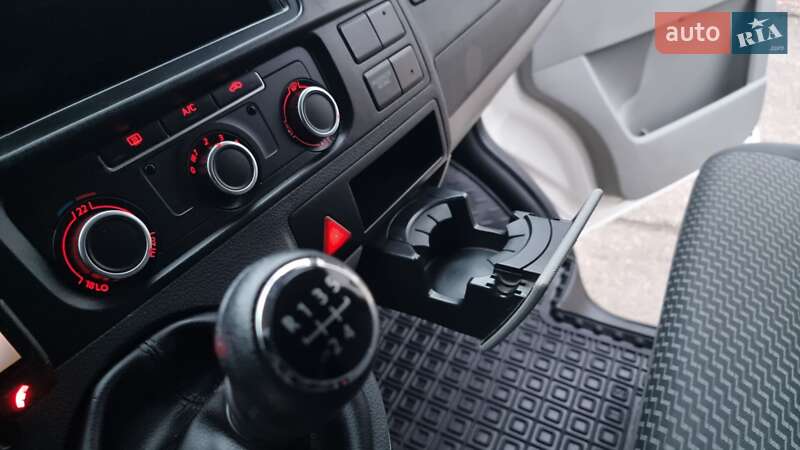 Грузовой фургон Volkswagen Transporter 2014 в Кропивницком