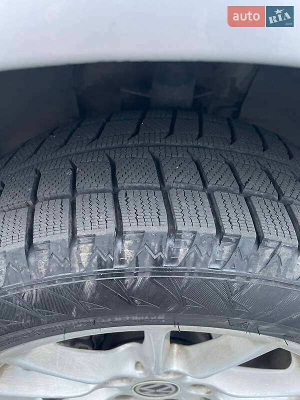 Мінівен Volkswagen Transporter 2012 в Магдалинівці