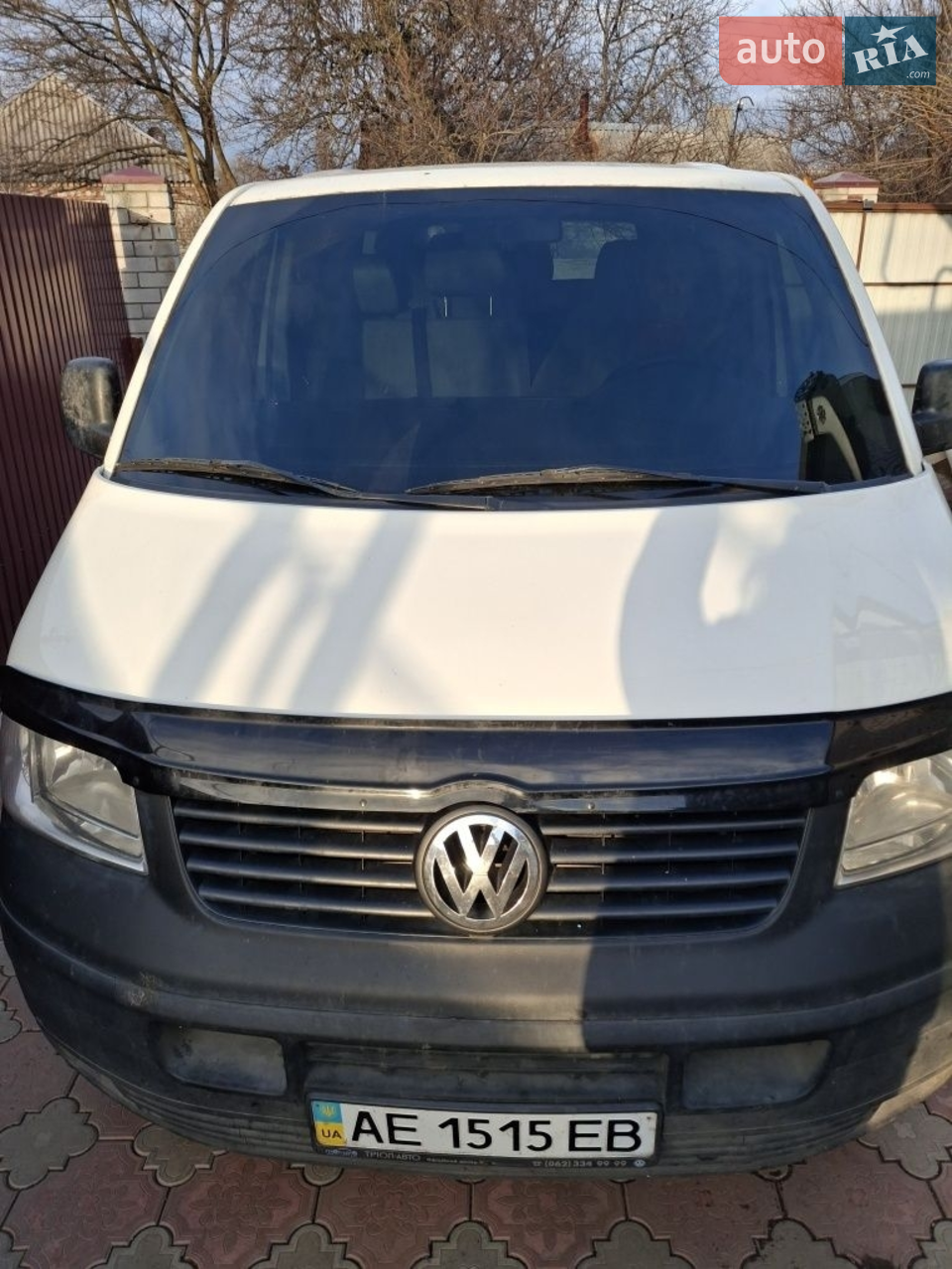 Продам Volkswagen Transporter T5 Long 2008 р.в.. 1.9 TDI.
2 комплекта гуми з металевими дисками.