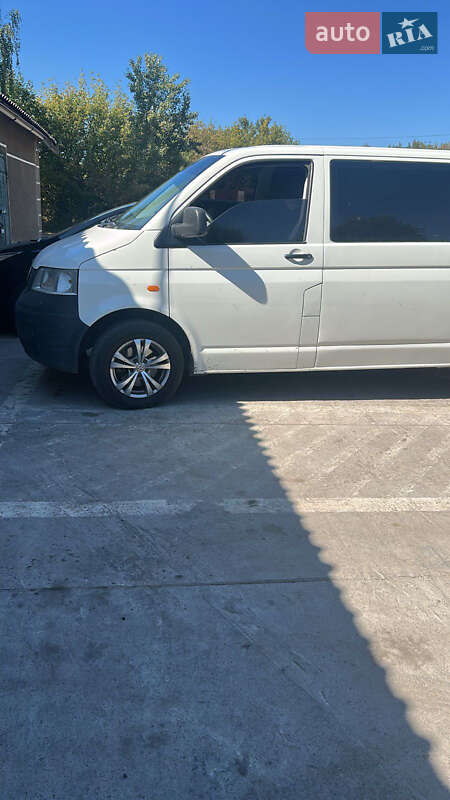 Мінівен Volkswagen Transporter 2004 в Глухові