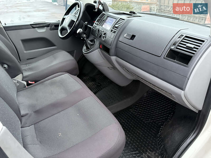 Минивэн Volkswagen Transporter 2006 в Борисполе