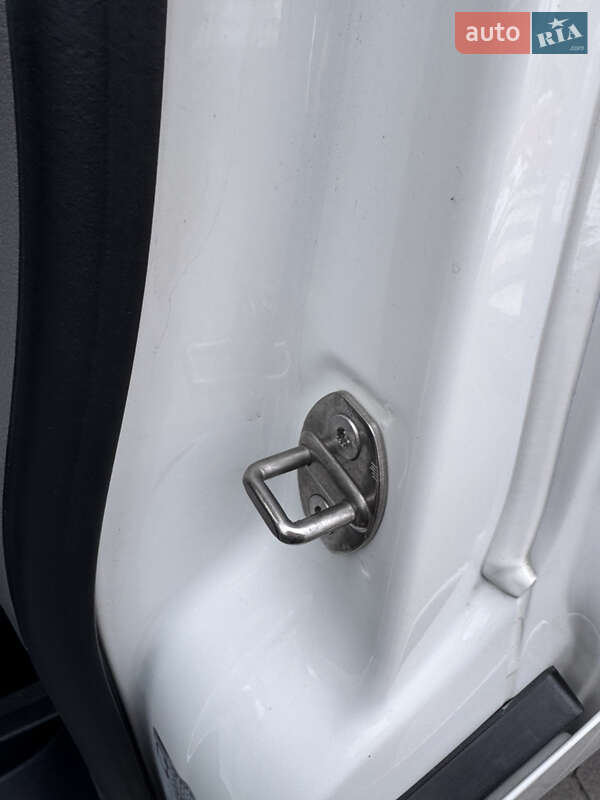 Вантажний фургон Volkswagen Transporter 2023 в Києві фото 49 Вантажний фургон Volkswagen Transporter 2023 в Києві