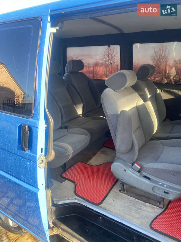 Минивэн Volkswagen Transporter 1995 в Стебнику