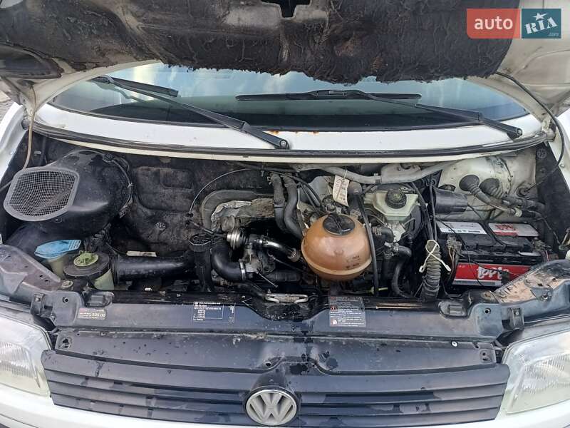 Минивэн Volkswagen Transporter 1997 в Снятине