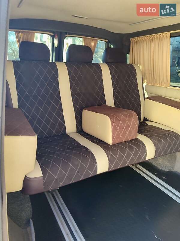 Мінівен Volkswagen Transporter 2010 в Тульчині