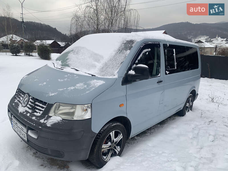 Мінівен Volkswagen Transporter 2003 в Сваляві