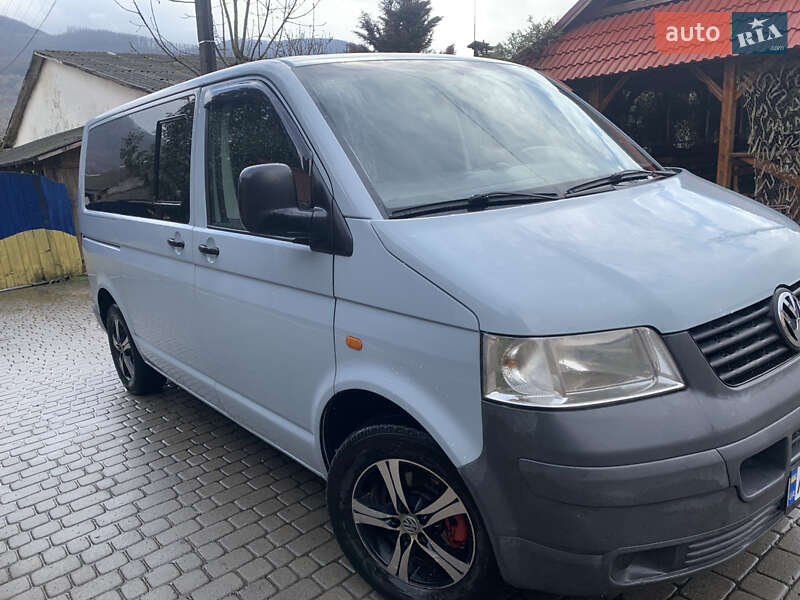 Мінівен Volkswagen Transporter 2003 в Сваляві
