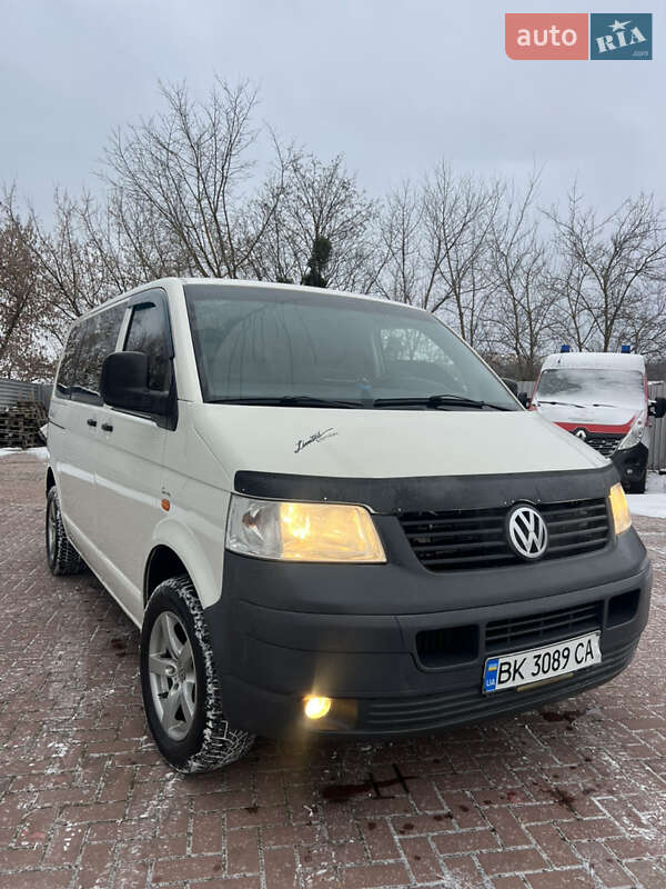 Минивэн Volkswagen Transporter 2007 в Ровно