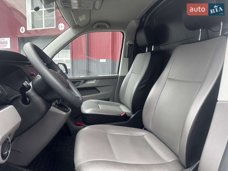 Грузовой фургон Volkswagen Transporter 2020 в Дубно