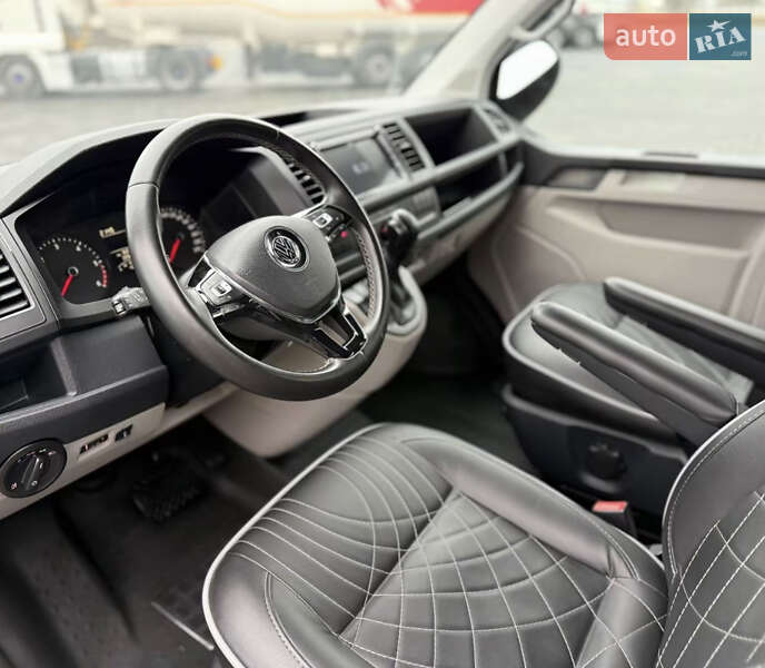 Минивэн Volkswagen Transporter 2018 в Черновцах